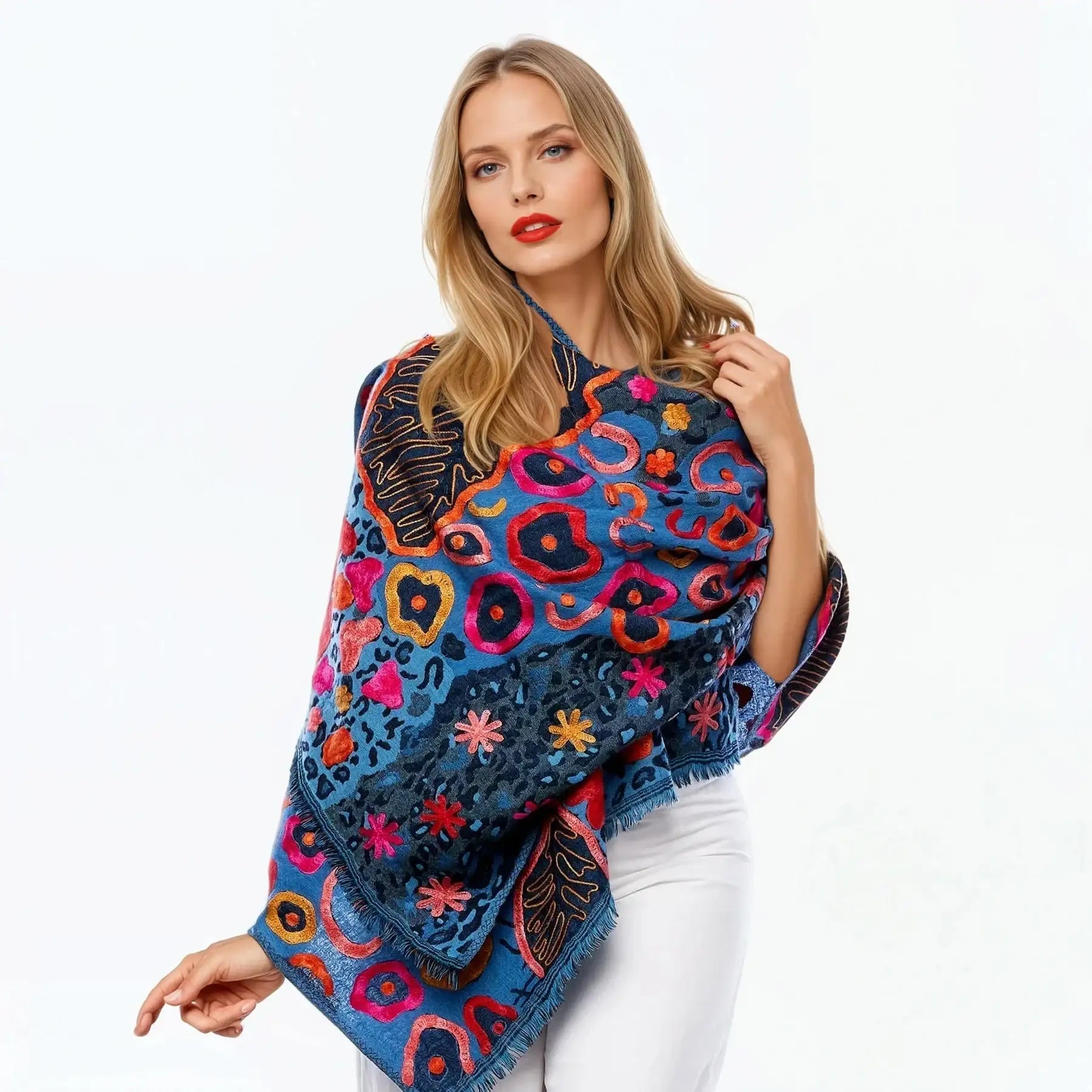 Wool Shawl Buying Guide: What to Look for in Warmth, Weight and Feel