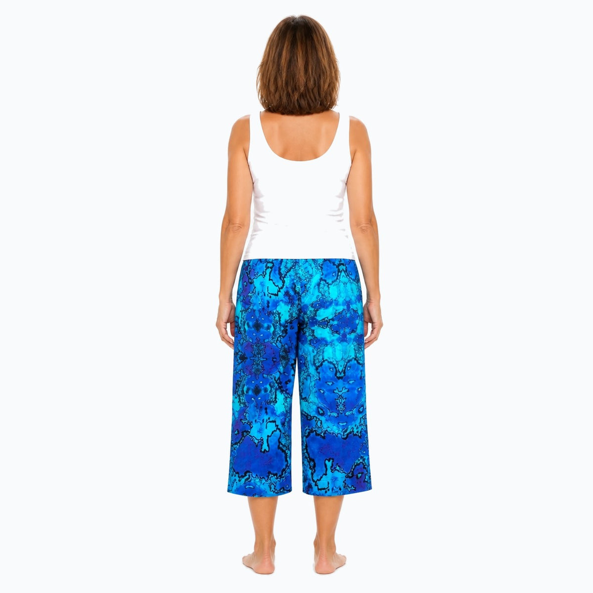 Woman wearing the Claire Powell Reef Cotton 7/8 Pants, back view