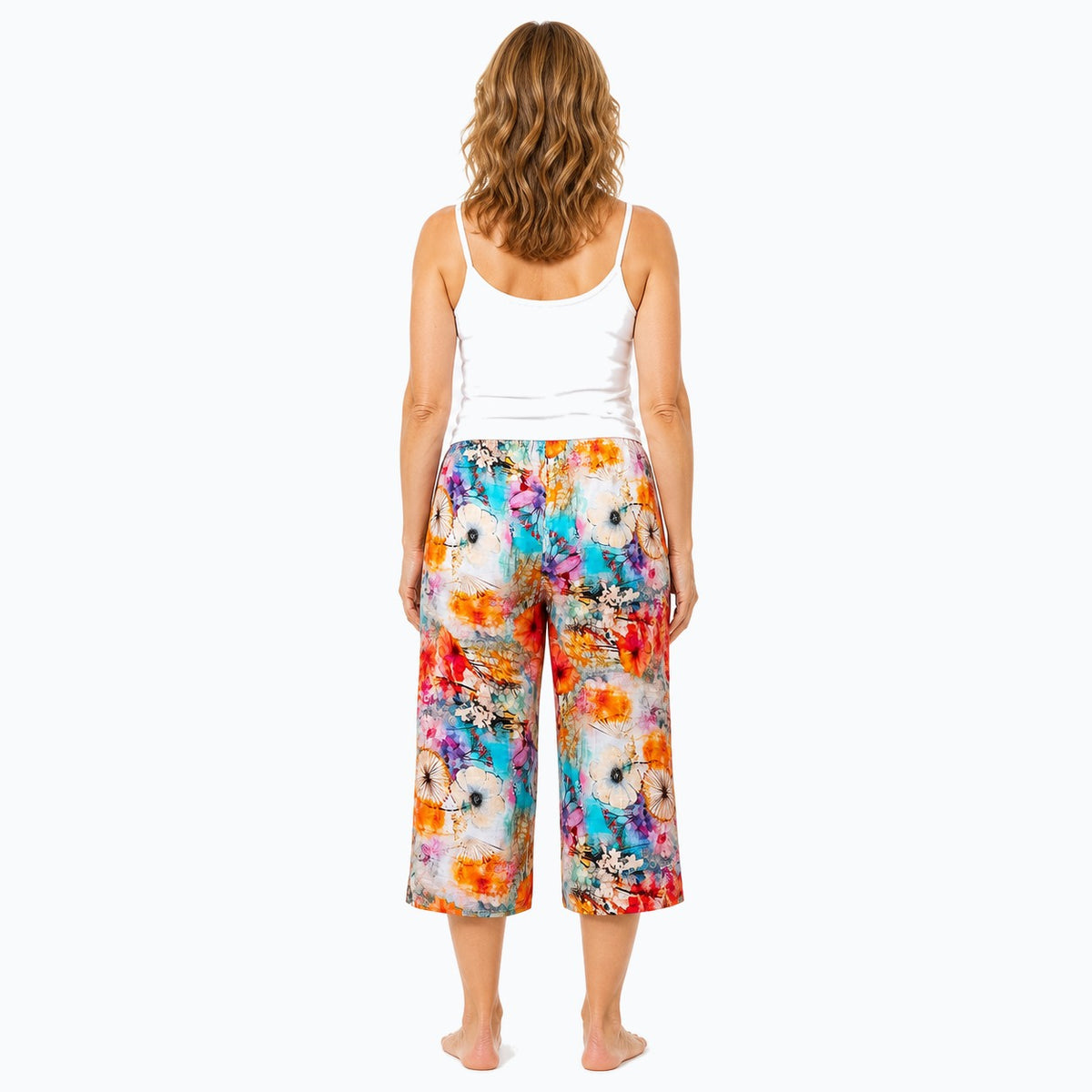 Woman wearing the Claire Powell Zen Cotton 7/8 Pants, back view