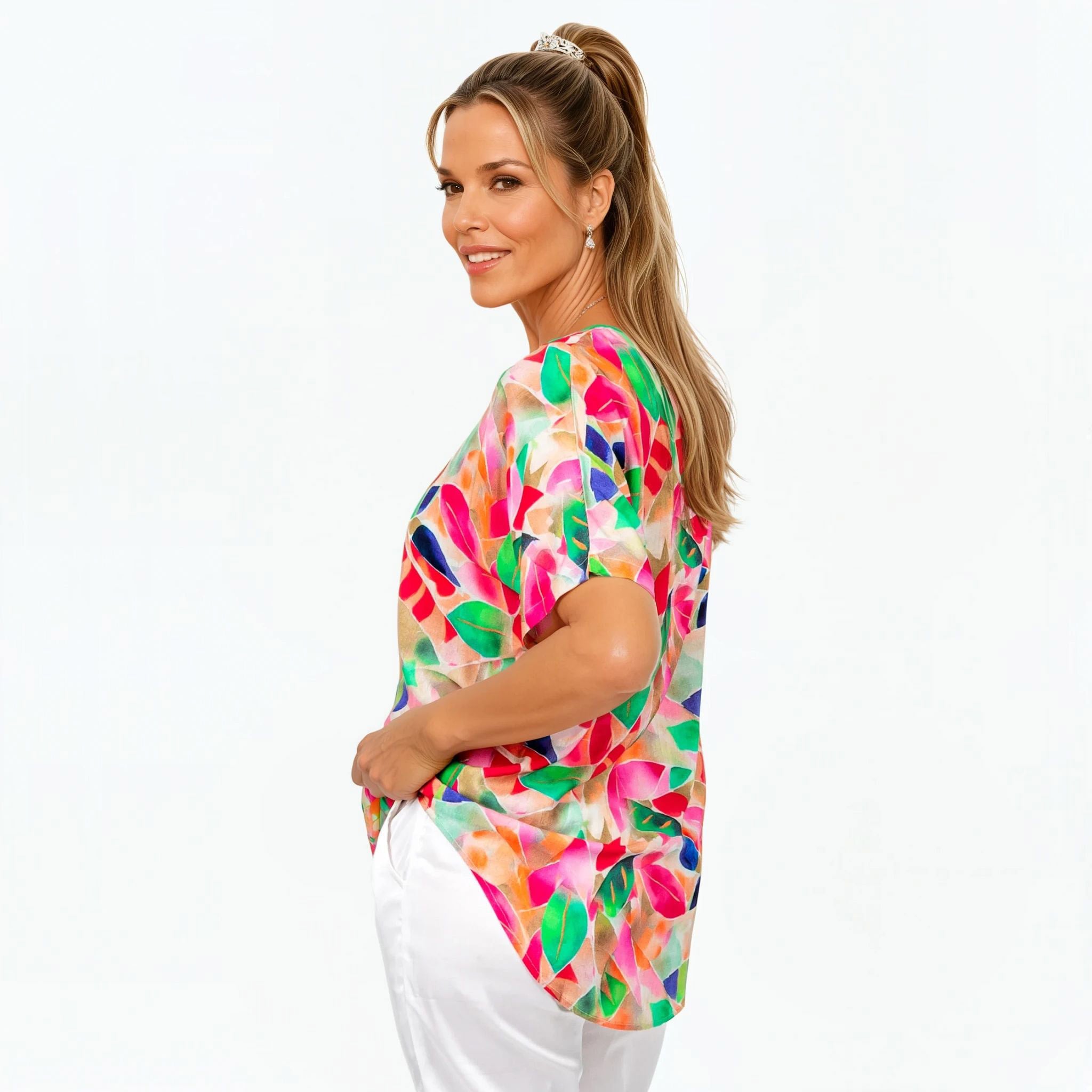 claire Powell t-shirt in la-peach print