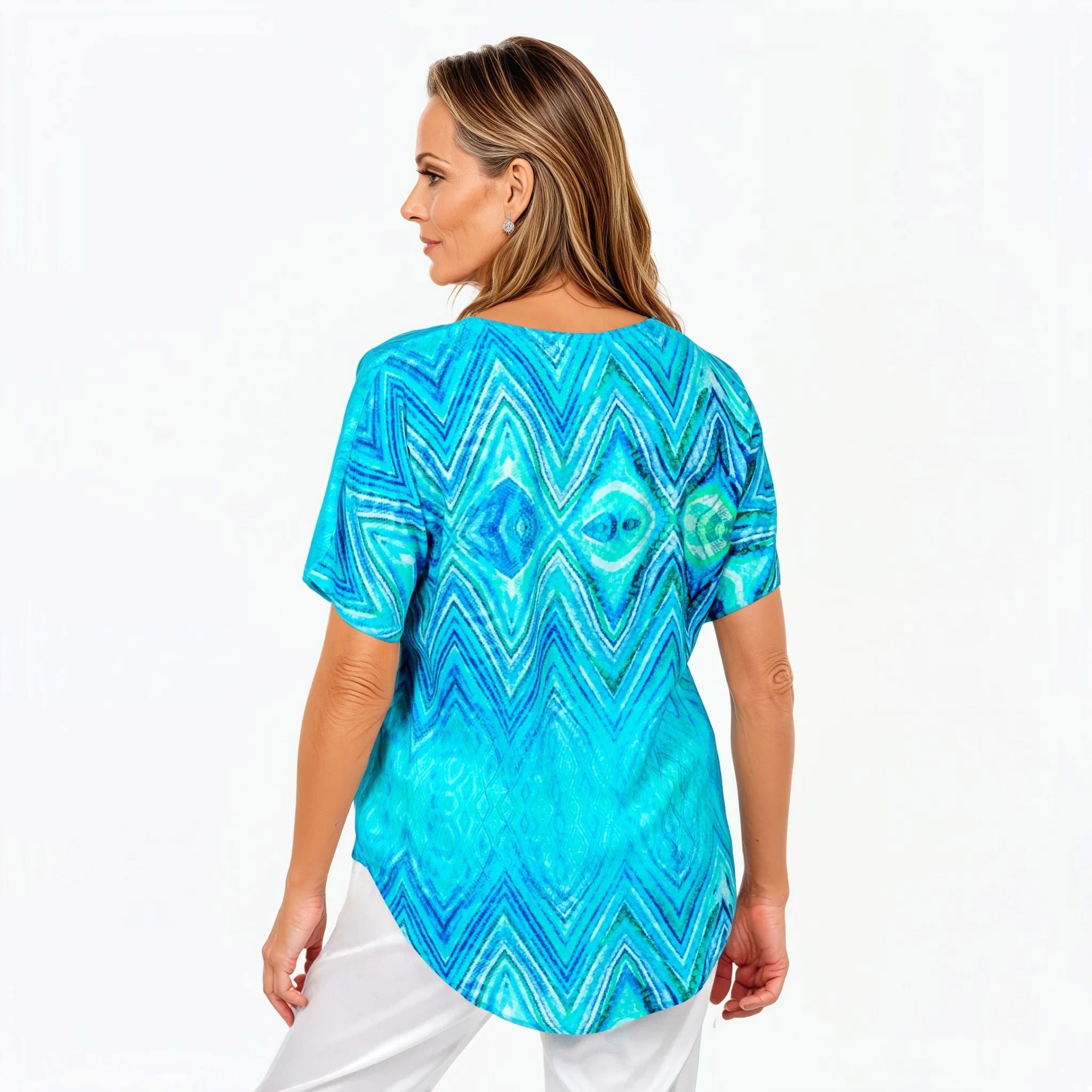 Claire Powell t-shirt in Serenity print