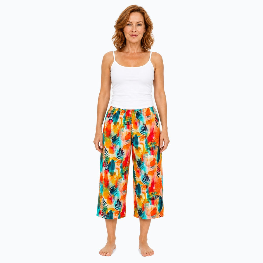 Woman wearing the Claire Powell Tropicana Cotton 7/8 Pants, front view